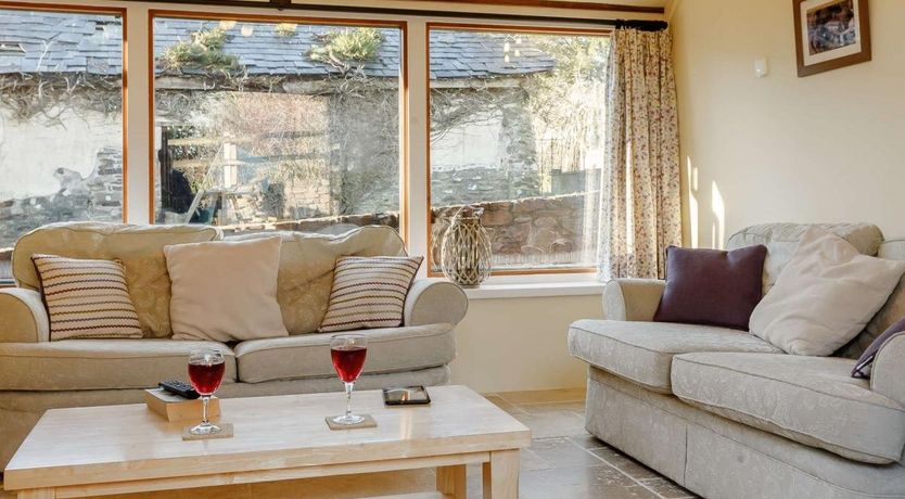 Photo of 2 Bed in Knowstone