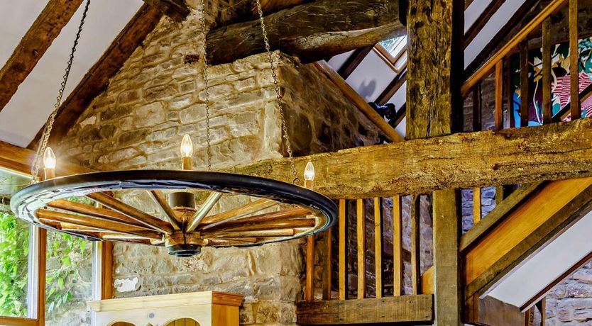 Photo of 4 Bed in Cantref