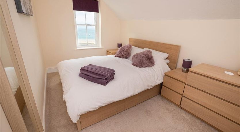 Photo of 2 Bed in Tenby