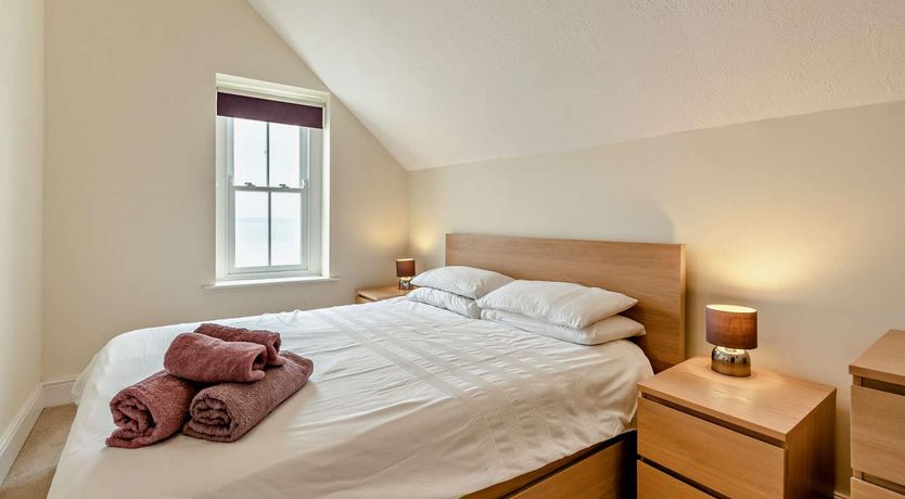 Photo of 2 Bed in Tenby