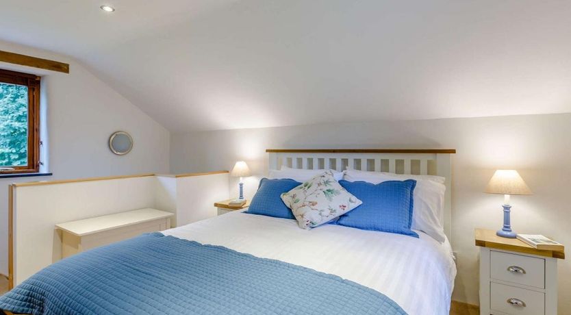 Photo of 1 Bed in Oakford