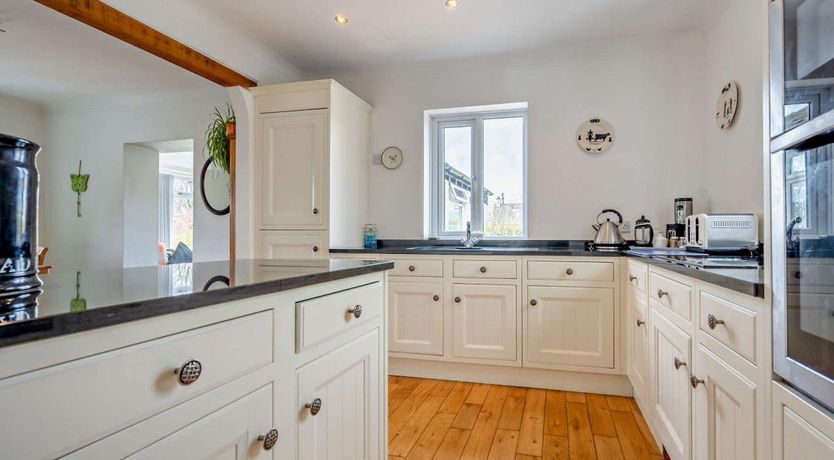 Photo of 4 Bed in Troutbeck