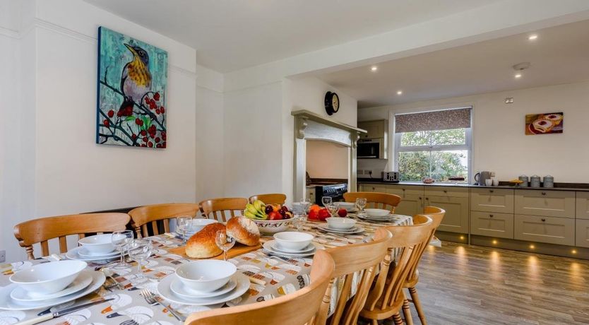 Photo of 5 Bed in Milton Damerel