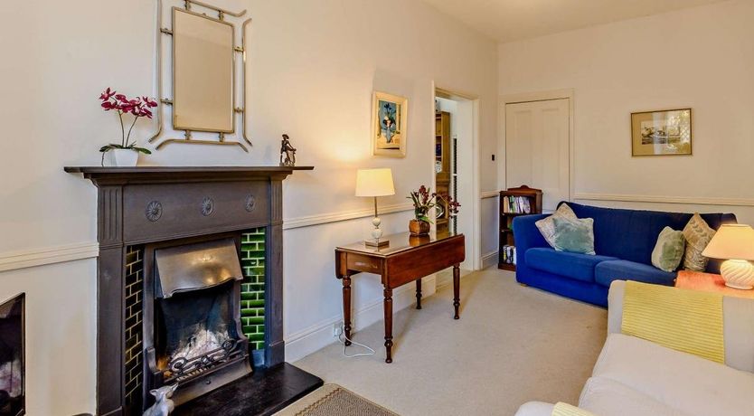 Photo of 2 Bed in Niton Undercliff