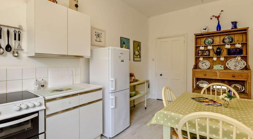 Photo of 2 Bed in Niton Undercliff