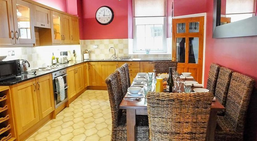 Photo of 3 Bed in Tenby