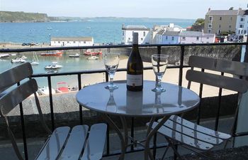 3 Bed in Tenby Holiday Cottage