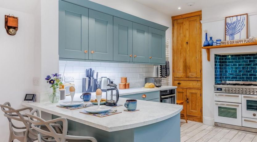 Photo of 7 Bed in Aberdovey