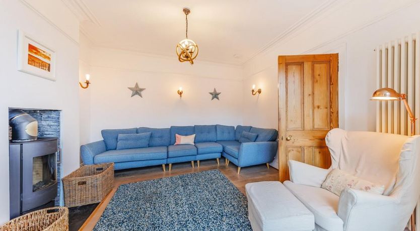 Photo of 7 Bed in Aberdovey