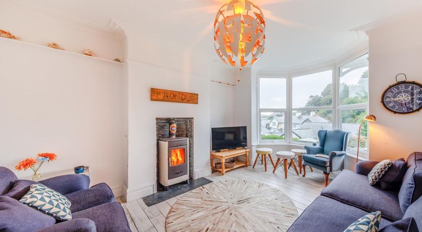 Photo of 7 Bed in Aberdyfi