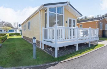 Log Cabin in West Wales Holiday Cottage