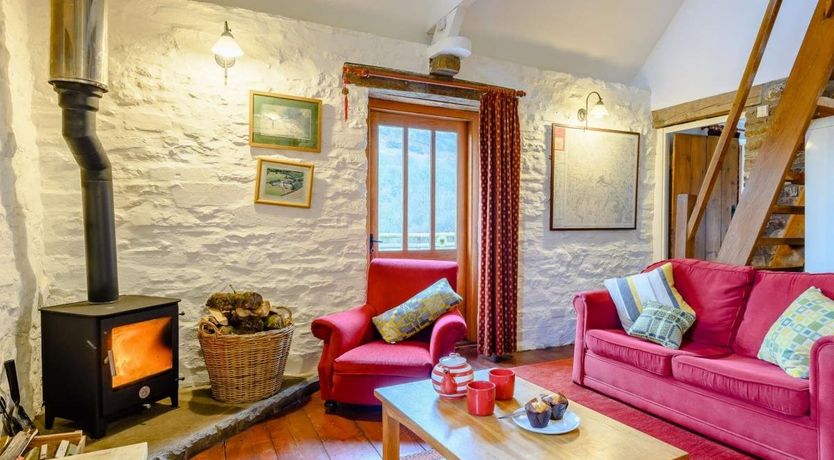 Photo of 1 Bed in Cantref