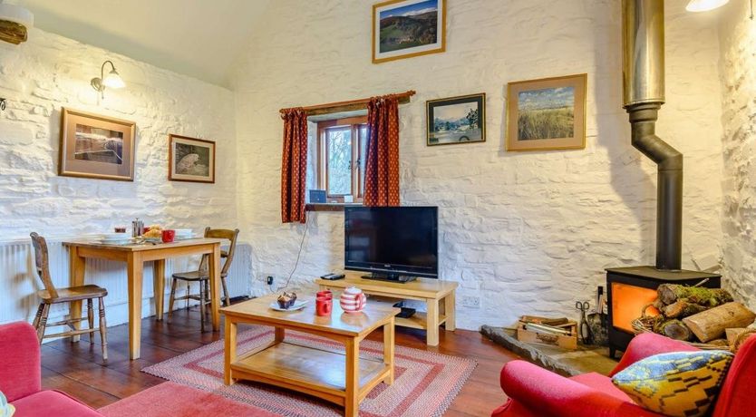 Photo of 1 Bed in Cantref