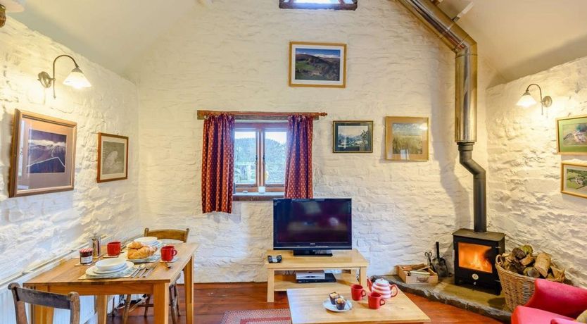 Photo of 1 Bed in Cantref