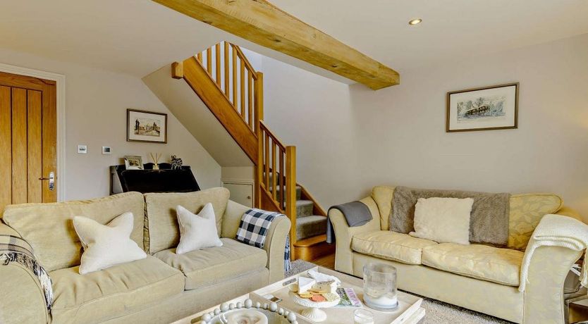 Photo of 2 Bed in Lightcliffe