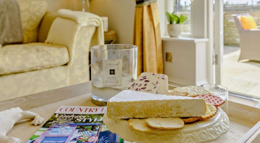 Photo of 2 Bed in Lightcliffe