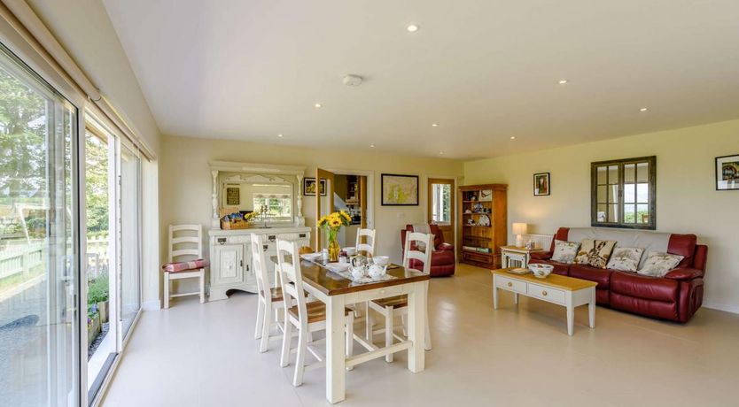 Photo of 1 Bed in Llanfwrog