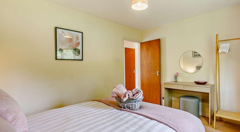 Photo of 2 Bed in Moreton In Marsh