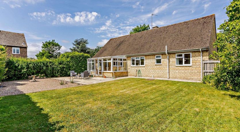 Photo of 2 Bed in Moreton In Marsh