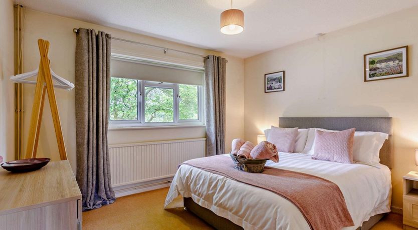 Photo of 2 Bed in Moreton In Marsh