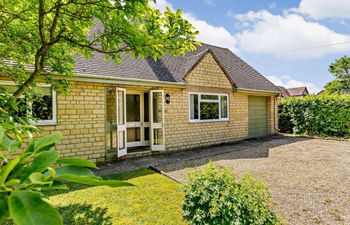 Bungalow in Gloucestershire Holiday Cottage