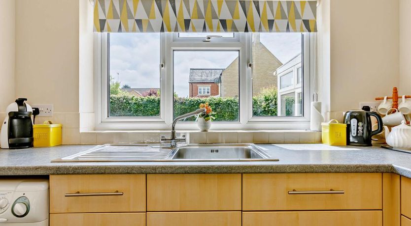 Photo of 2 Bed in Moreton In Marsh