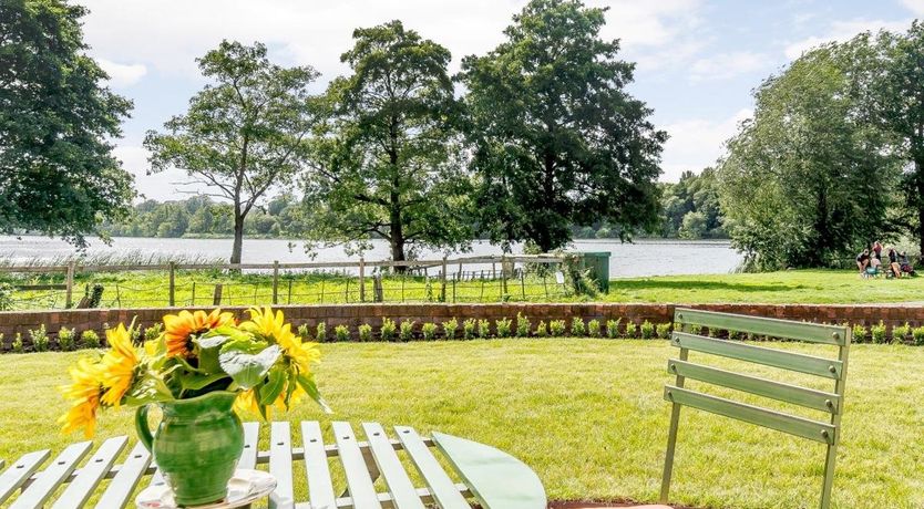 Photo of 2 Bed in Hanmer