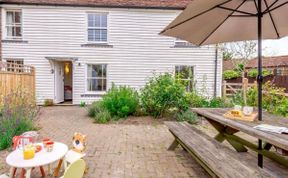 Photo of 2 Bed in Horsted Keynes