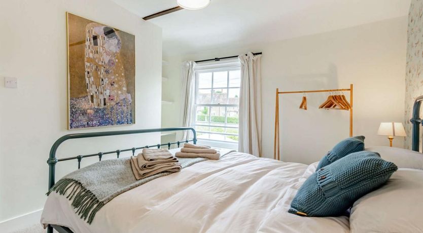 Photo of 2 Bed in Horsted Keynes