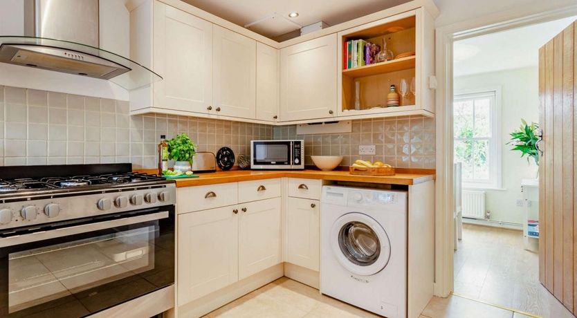 Photo of 2 Bed in Horsted Keynes