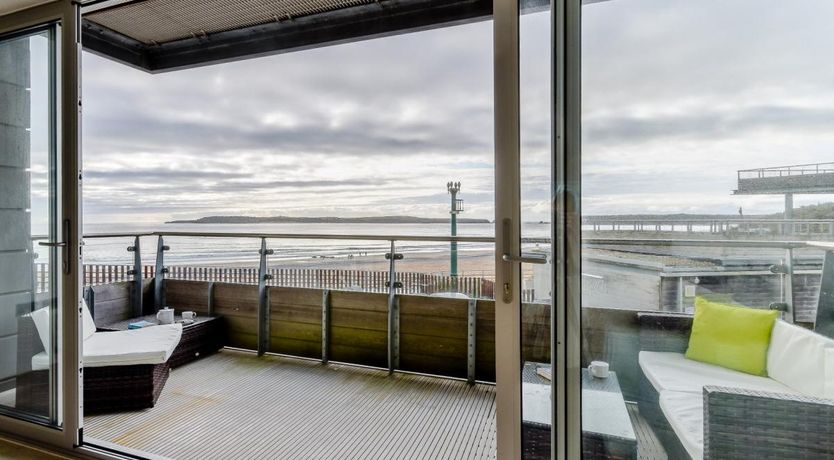 Photo of 2 Bed in Tenby