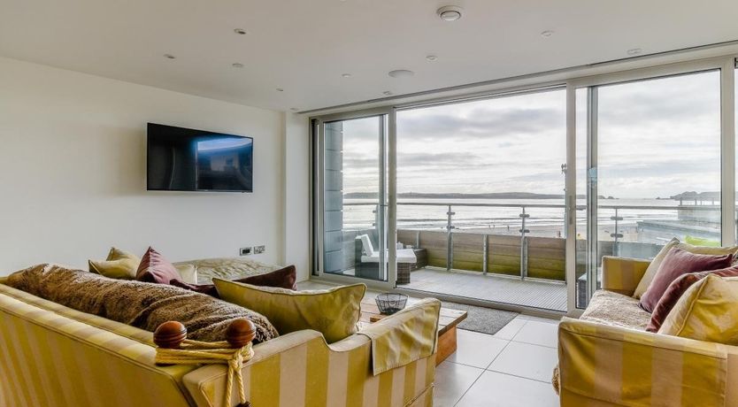 Photo of 2 Bed in Tenby