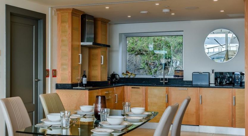 Photo of 2 Bed in Tenby