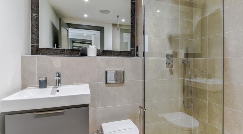 Photo of 2 Bed in Tenby