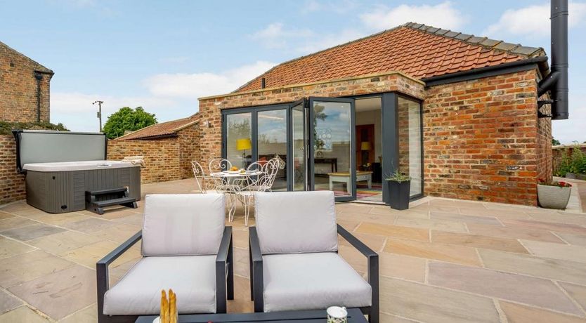 Photo of 2 Bed in Brompton