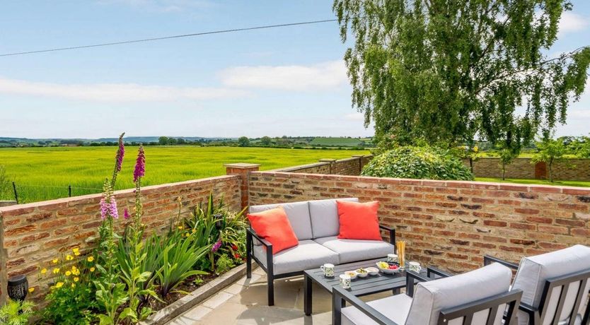 Photo of 2 Bed in Brompton