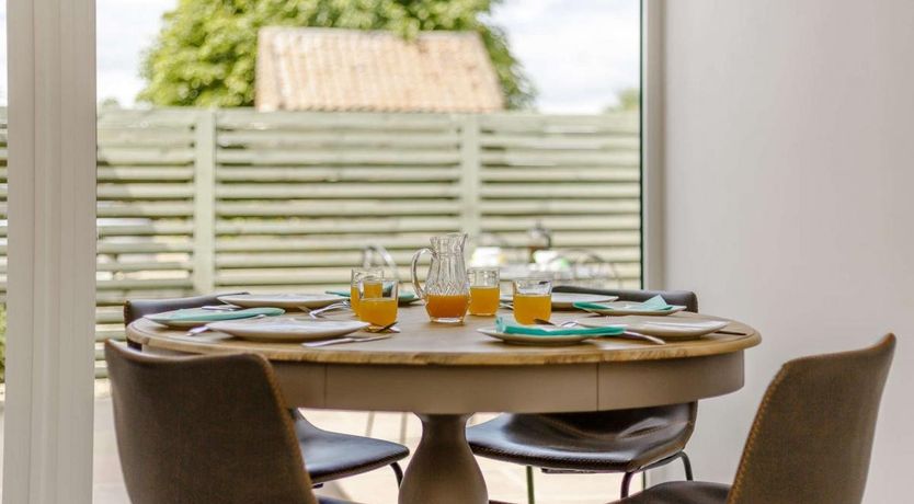 Photo of 2 Bed in Brompton