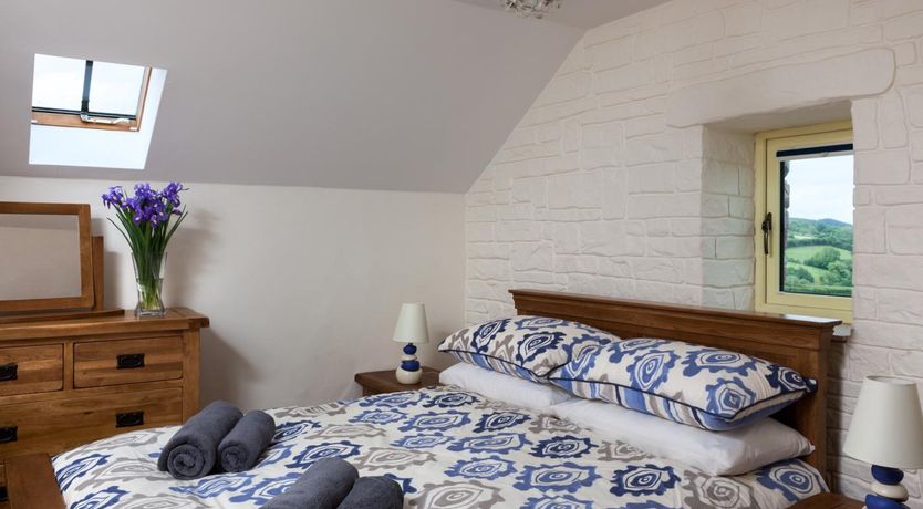 Photo of 2 Bed in Llangadog