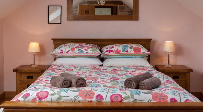 Photo of 2 Bed in Llangadog