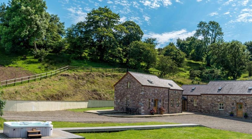 Photo of 2 Bed in Llangadog