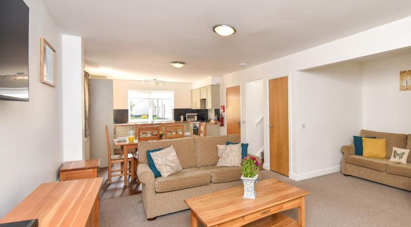 Photo of 3 Bed in Berrier