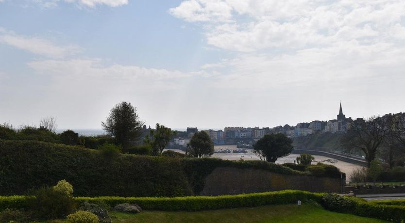 Photo of 2 Bed in Tenby