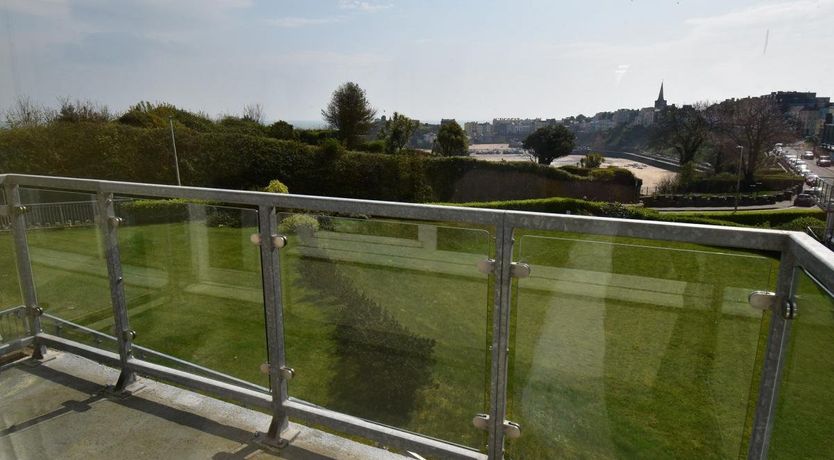 Photo of 2 Bed in Tenby