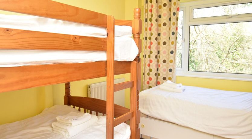 Photo of 2 Bed in Tenby