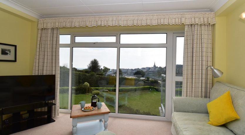 Photo of 2 Bed in Tenby