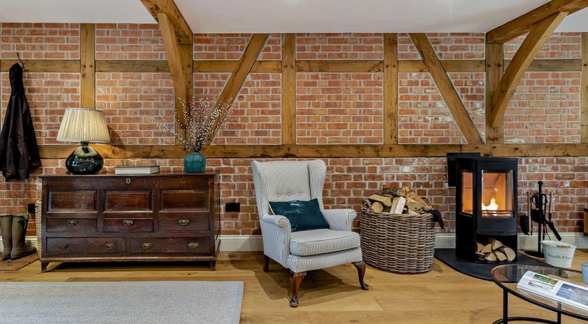 Photo of 2 Bed in Madley