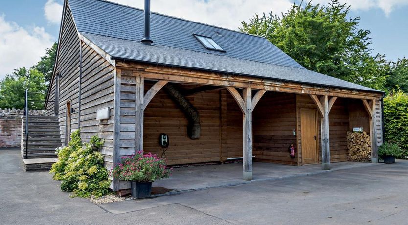 Photo of 2 Bed in Madley