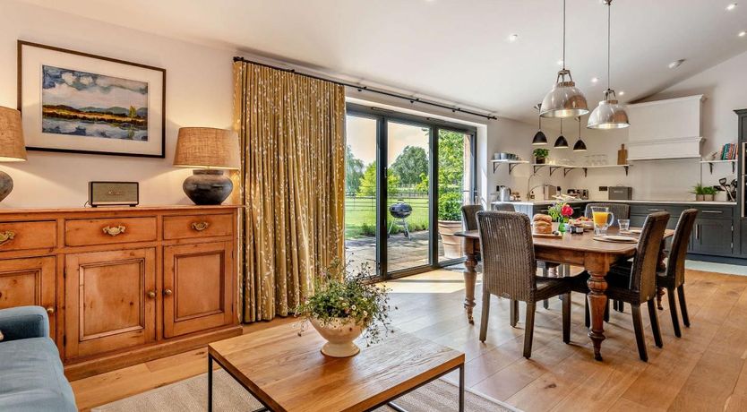 Photo of 2 Bed in Madley