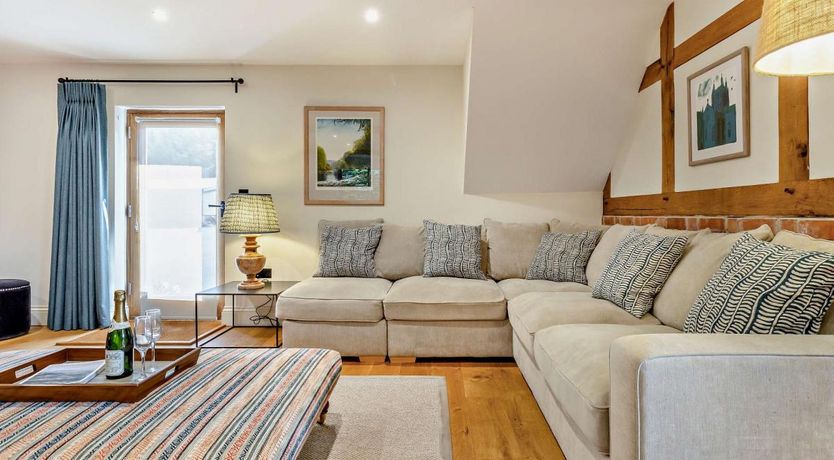 Photo of 2 Bed in Madley