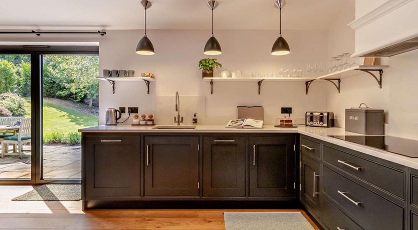 Photo of 2 Bed in Madley